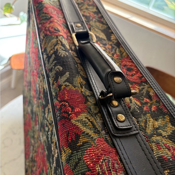 Vintage Floral Tapestry Rolling Luggage - Picture 7 of 10